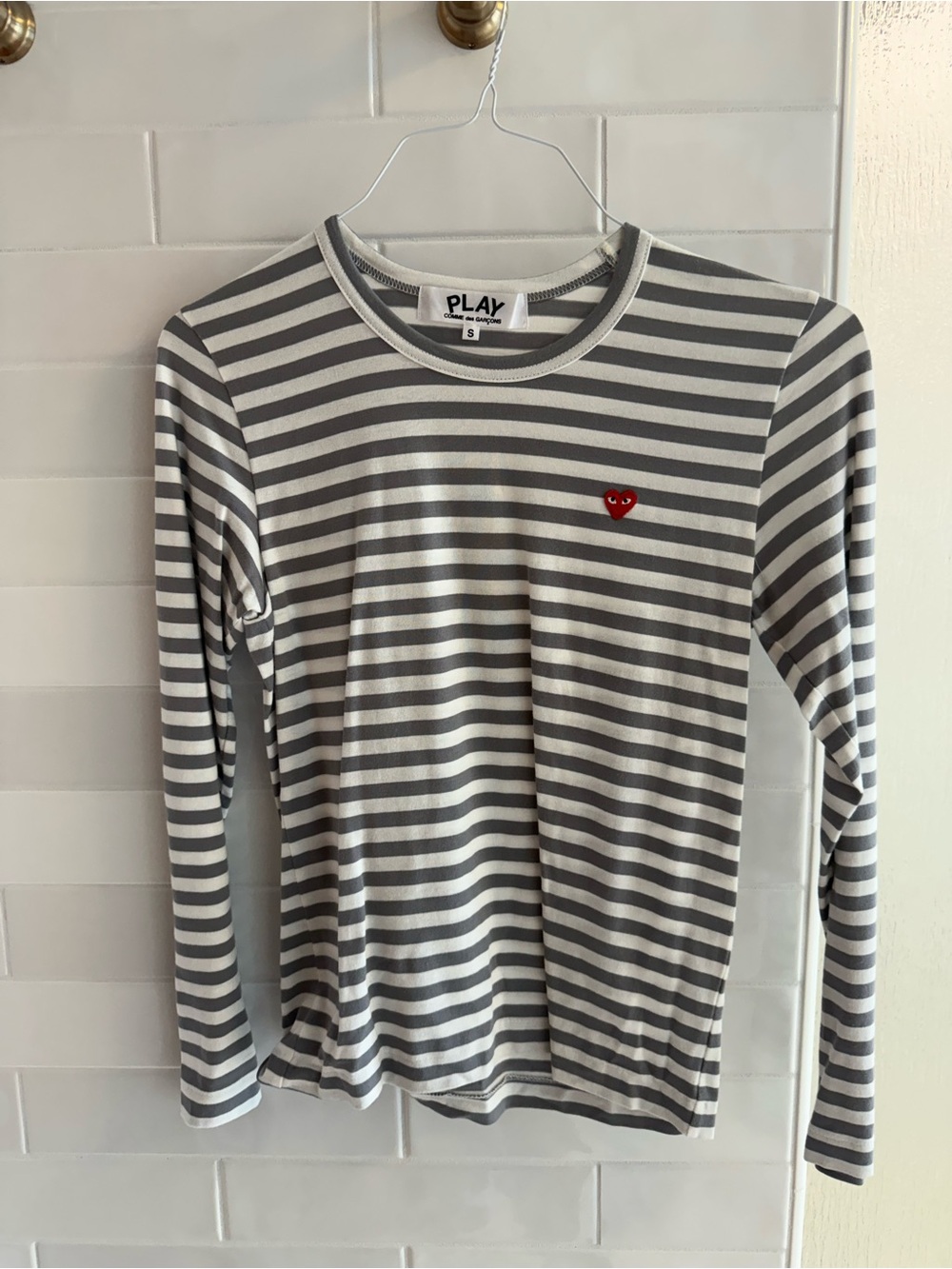 Comme des Garcons PLAY women’s Gray & White Stripe Long Sleeve Tee Red Heart
